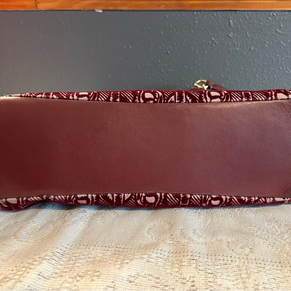 Coach Kristy Shoulder Bag Burgundy Patterned - Picture 5 of 9